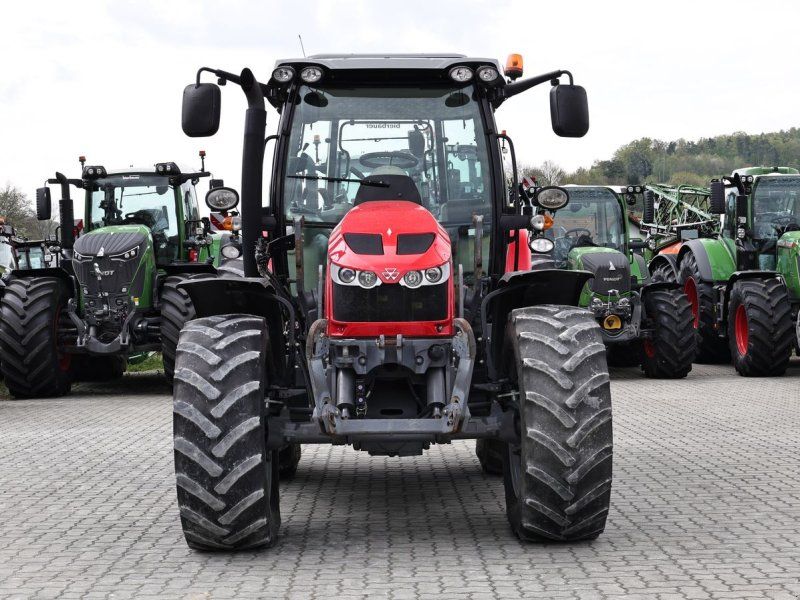 Massey Ferguson 5611 Dyna-6 Efficient