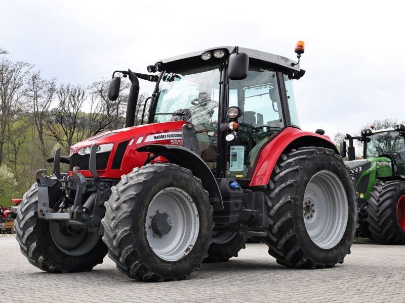 Massey Ferguson 5611 Dyna-6 Efficient