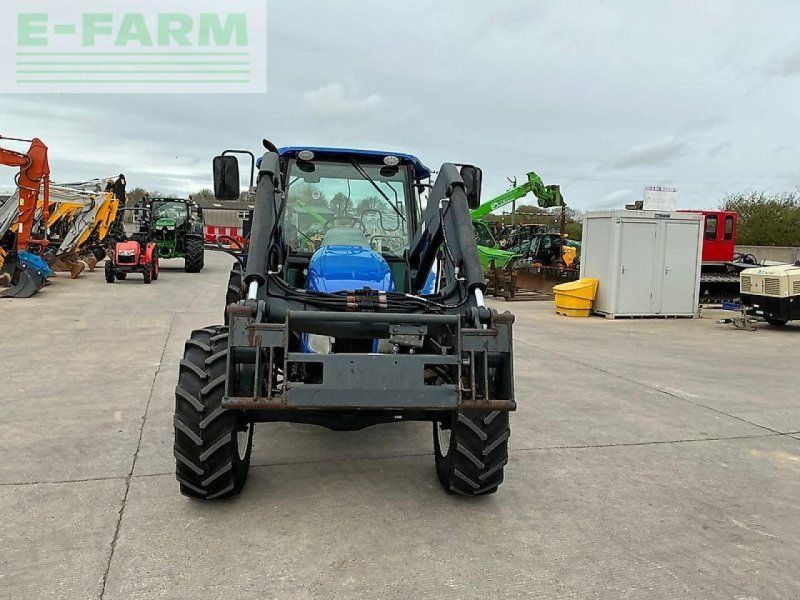 New Holland t5040  (st25992)