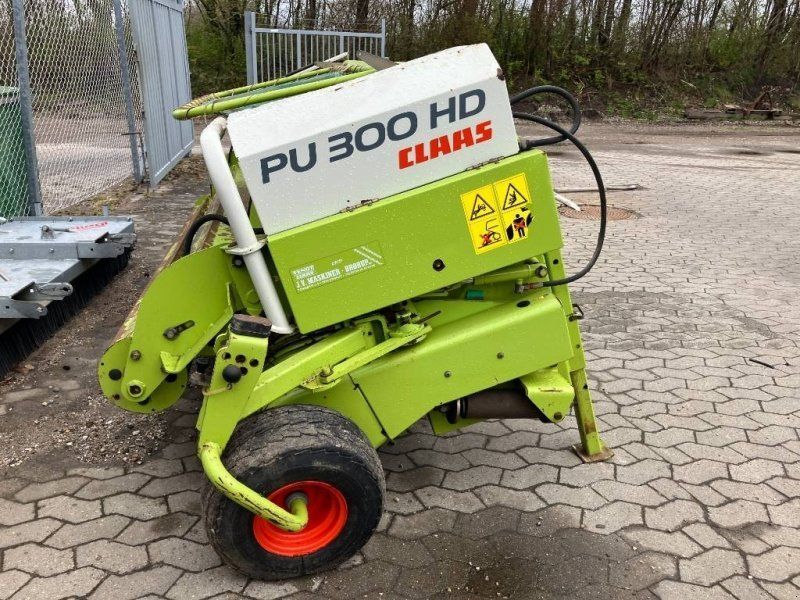 Claas Pick Up 300 HD