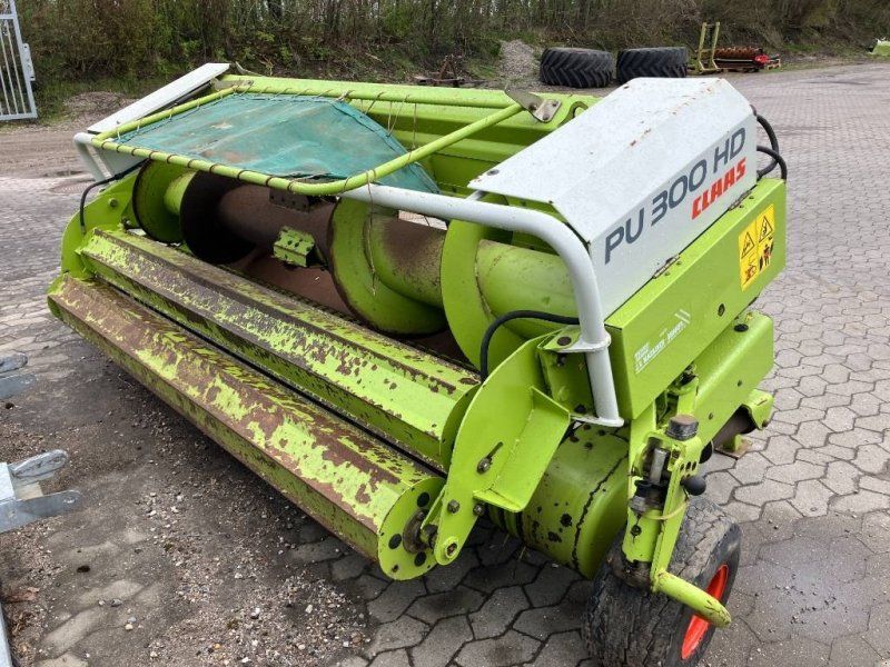 Claas Pick Up 300 HD