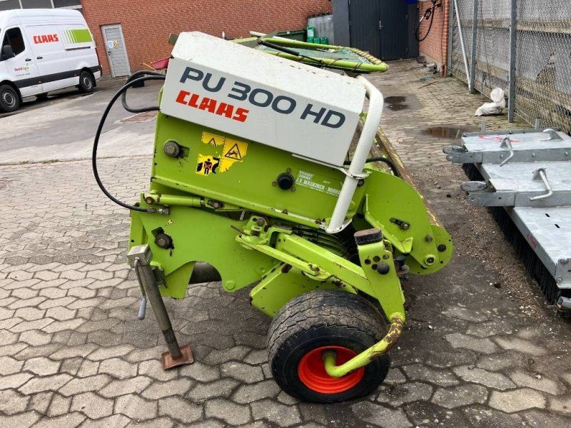 Claas Pick Up 300 HD