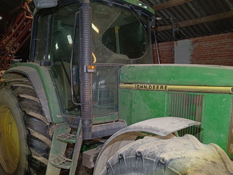 John Deere 6900