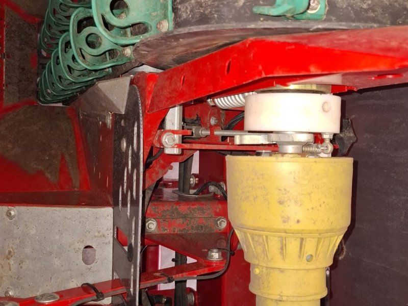 Grimme GL-430 Årg., kun kørt 457 ha med gødning og bejdseudstyr