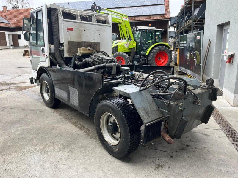 Iveco Aebi MFH 5000, Kehrmaschine Grundmaschine