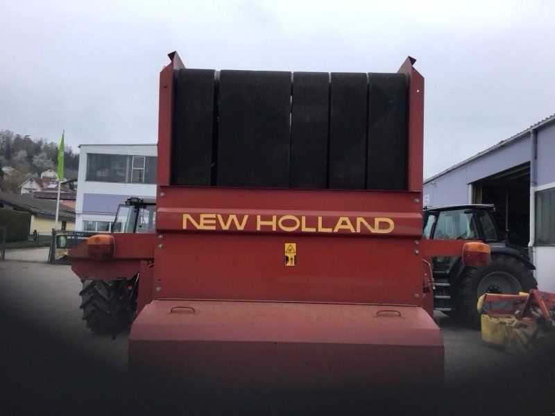 New Holland 658