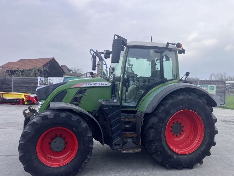 Fendt 724 VARIO S4 PROFI PLUS