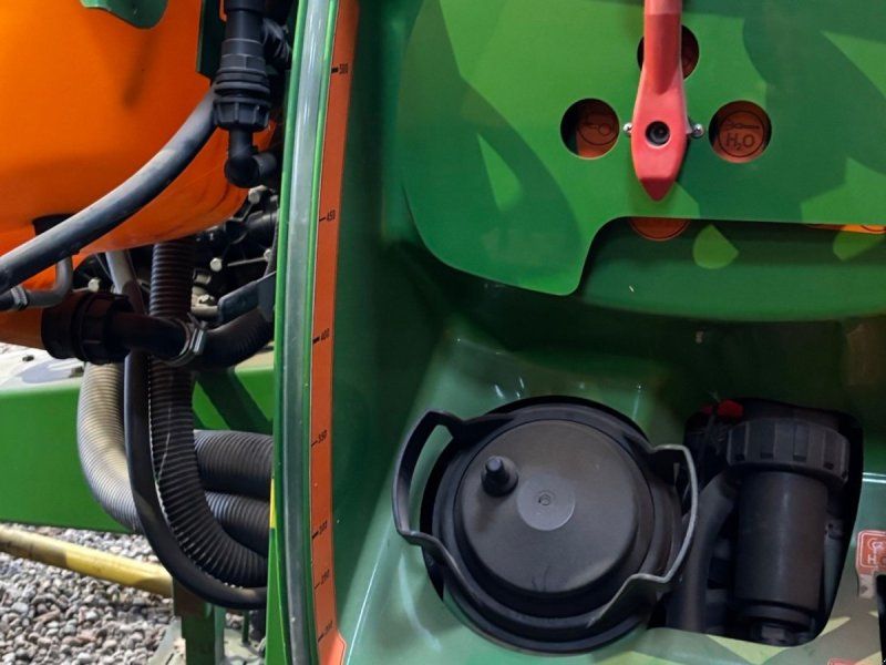 Amazone UX 5200 / 24 meter