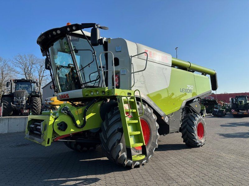 Claas Lion 750