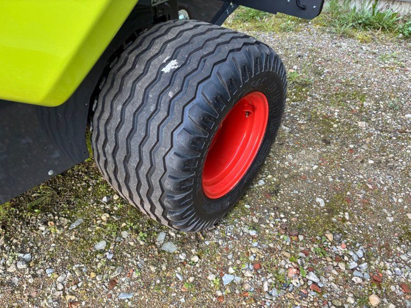 Claas Rollant 520 RC