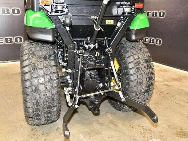 John Deere 2026R TRAKTOR