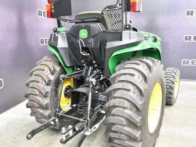 John Deere 3025E TRAKTOR