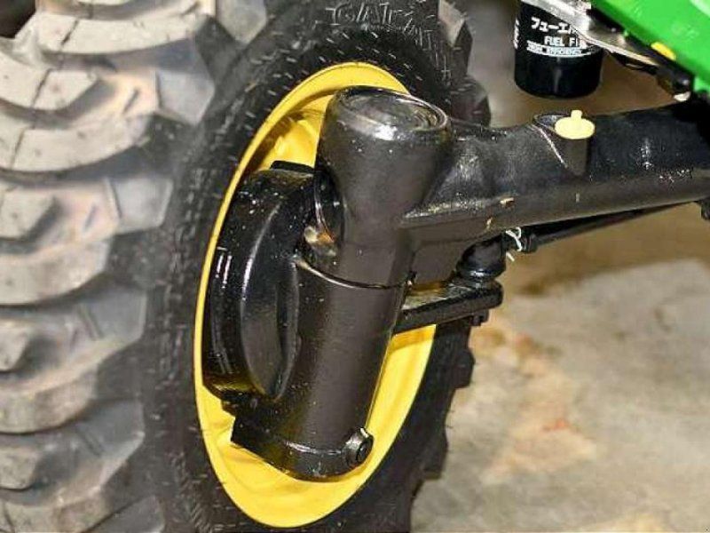 John Deere 3025E TRAKTOR