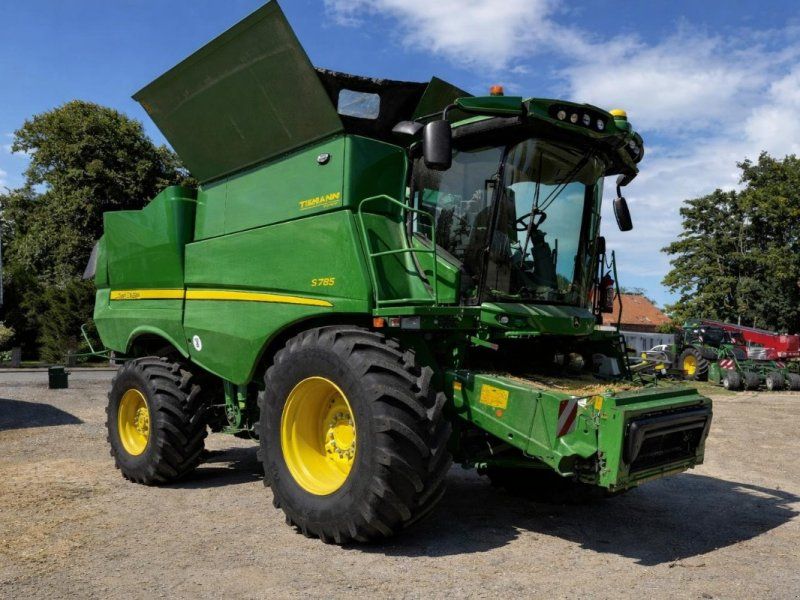John Deere S785
