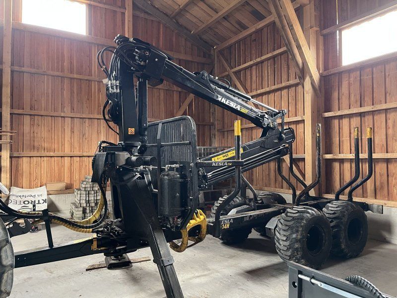 Kesla Forst 114H mit Fortskran 305T