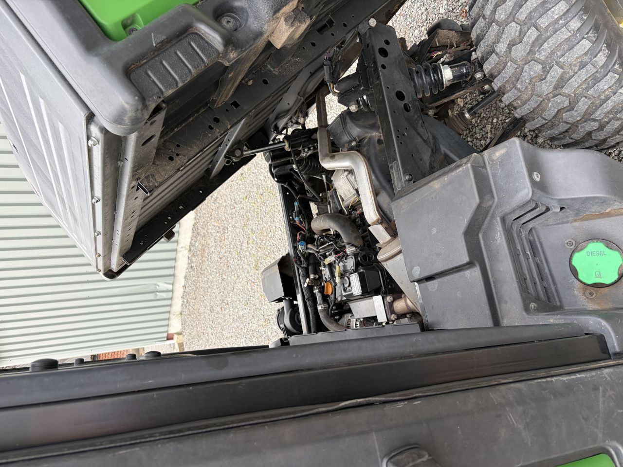 John Deere Gator XUV865m met kenteken 1074 uur