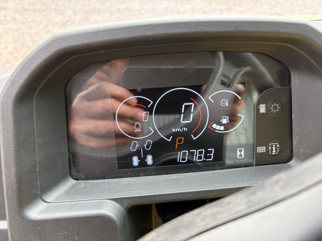 John Deere Gator XUV865m met kenteken 1074 uur