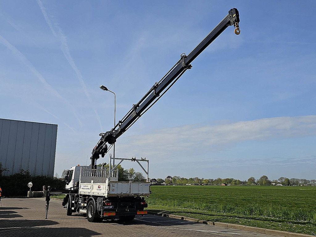 RENAULT D 240 hiab 158es4,16 ton