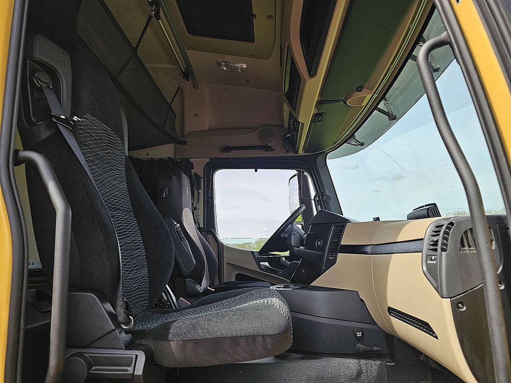 MERCEDES-BENZ ACTROS 1843