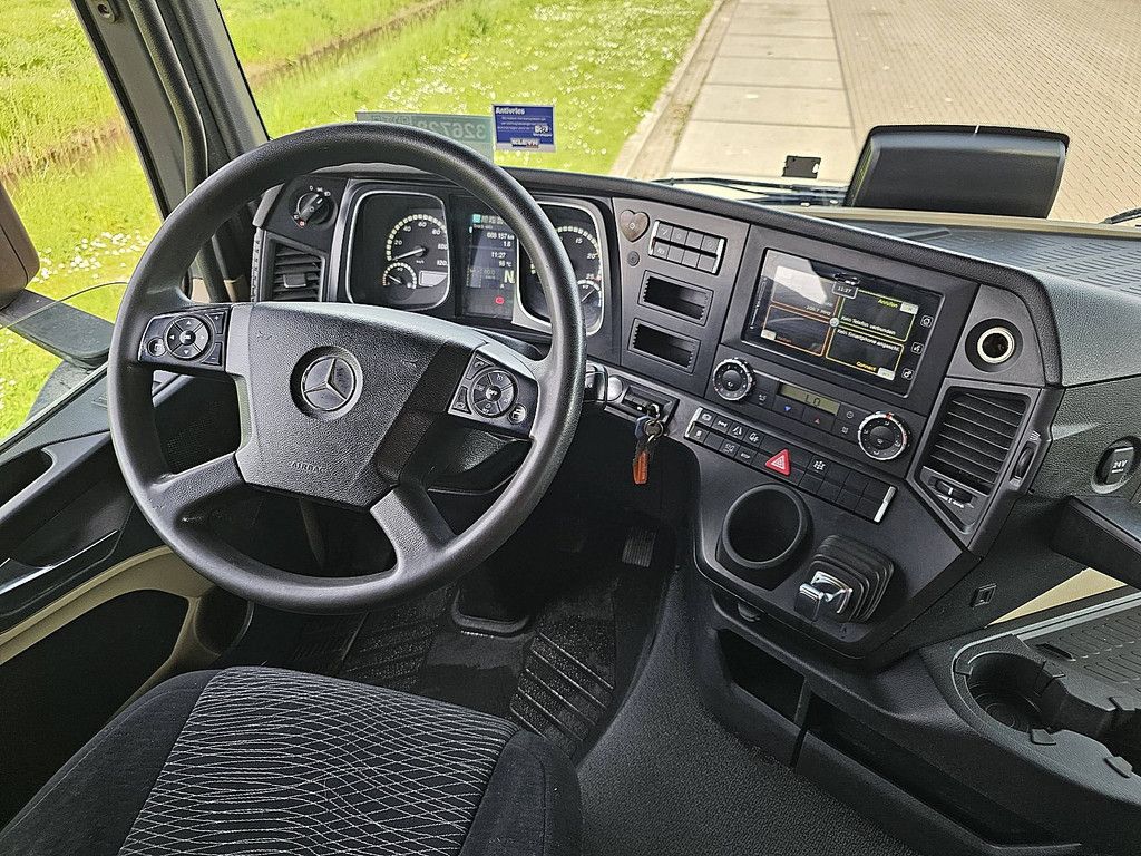 MERCEDES-BENZ ACTROS 1843