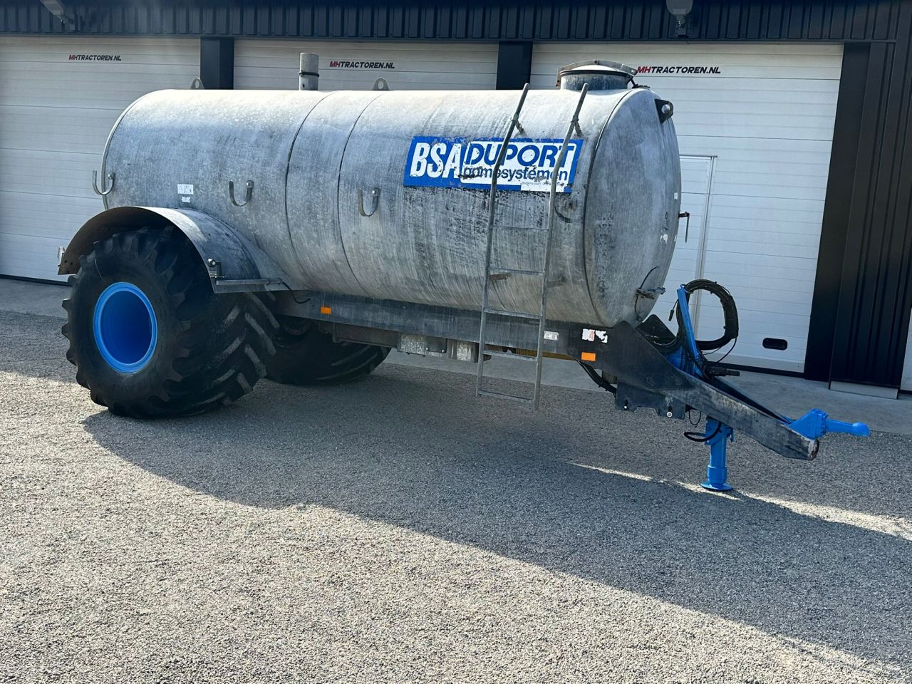 TE KOOP: zeer nette BSA pompwagen