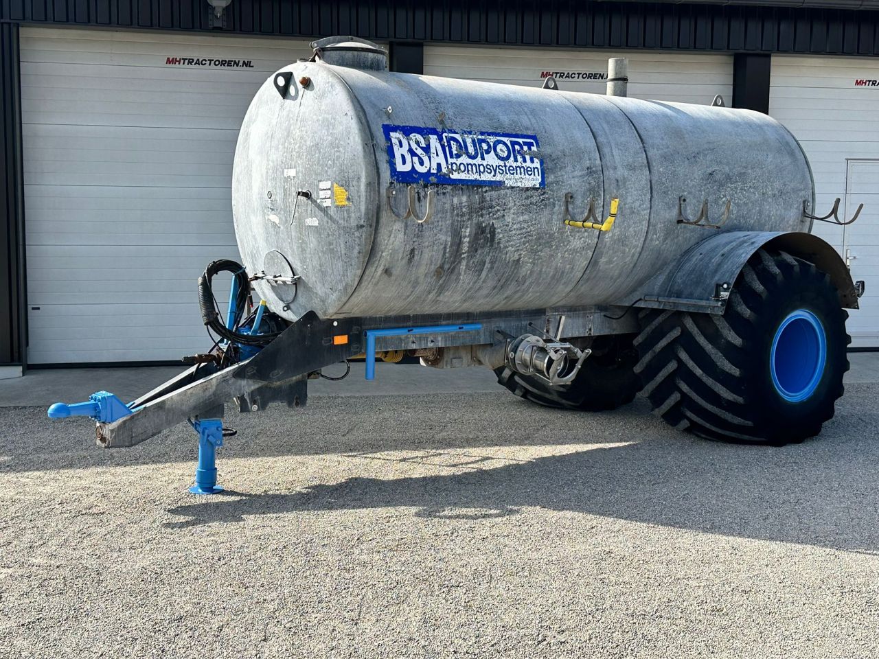 TE KOOP: zeer nette BSA pompwagen