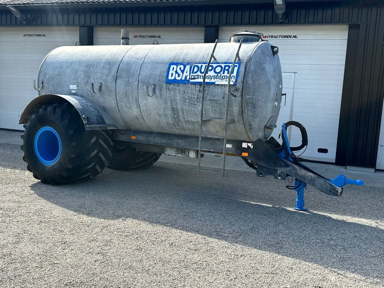 TE KOOP: zeer nette BSA pompwagen