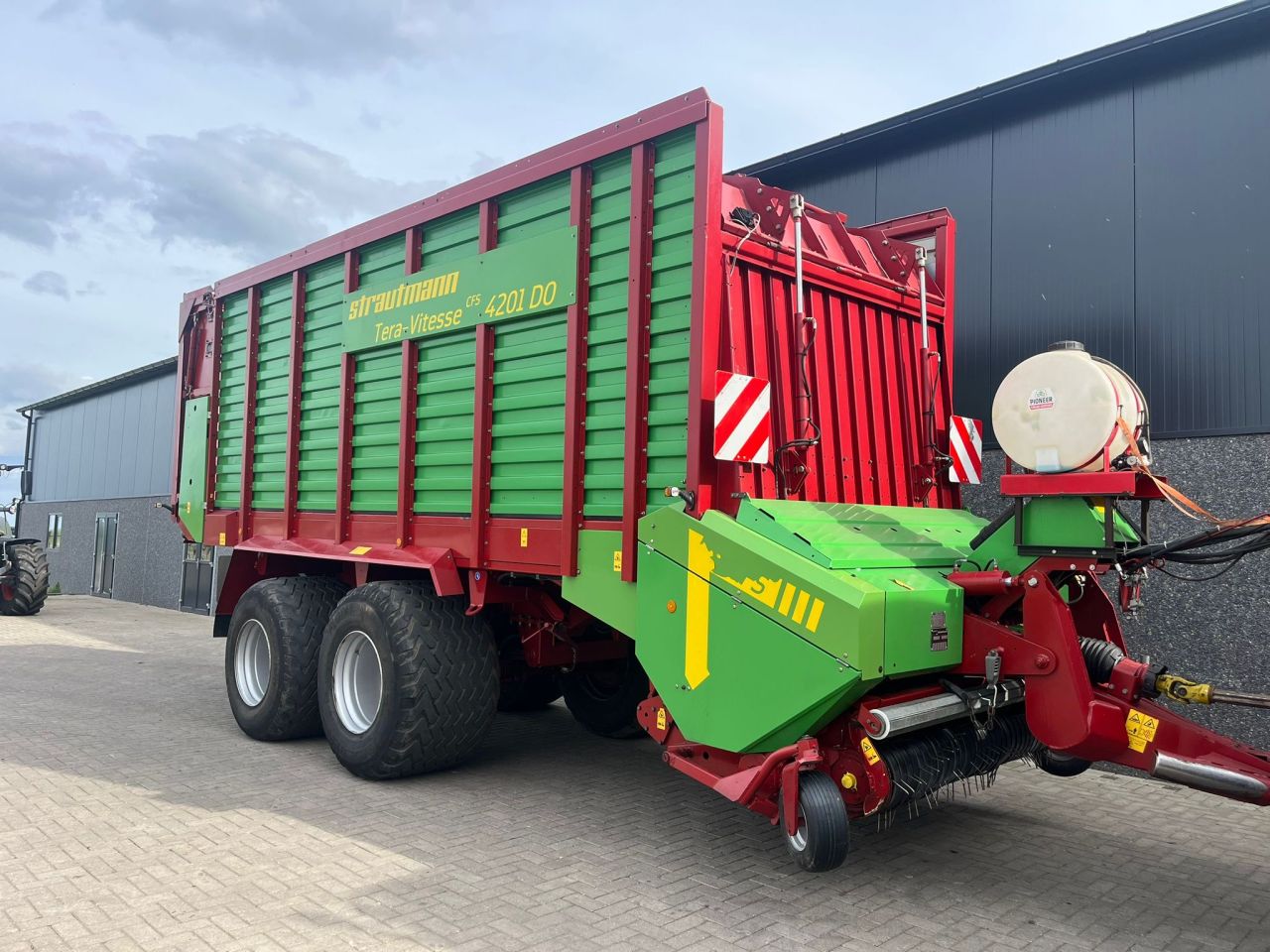 Strautmann. Tera Vitesse 4201