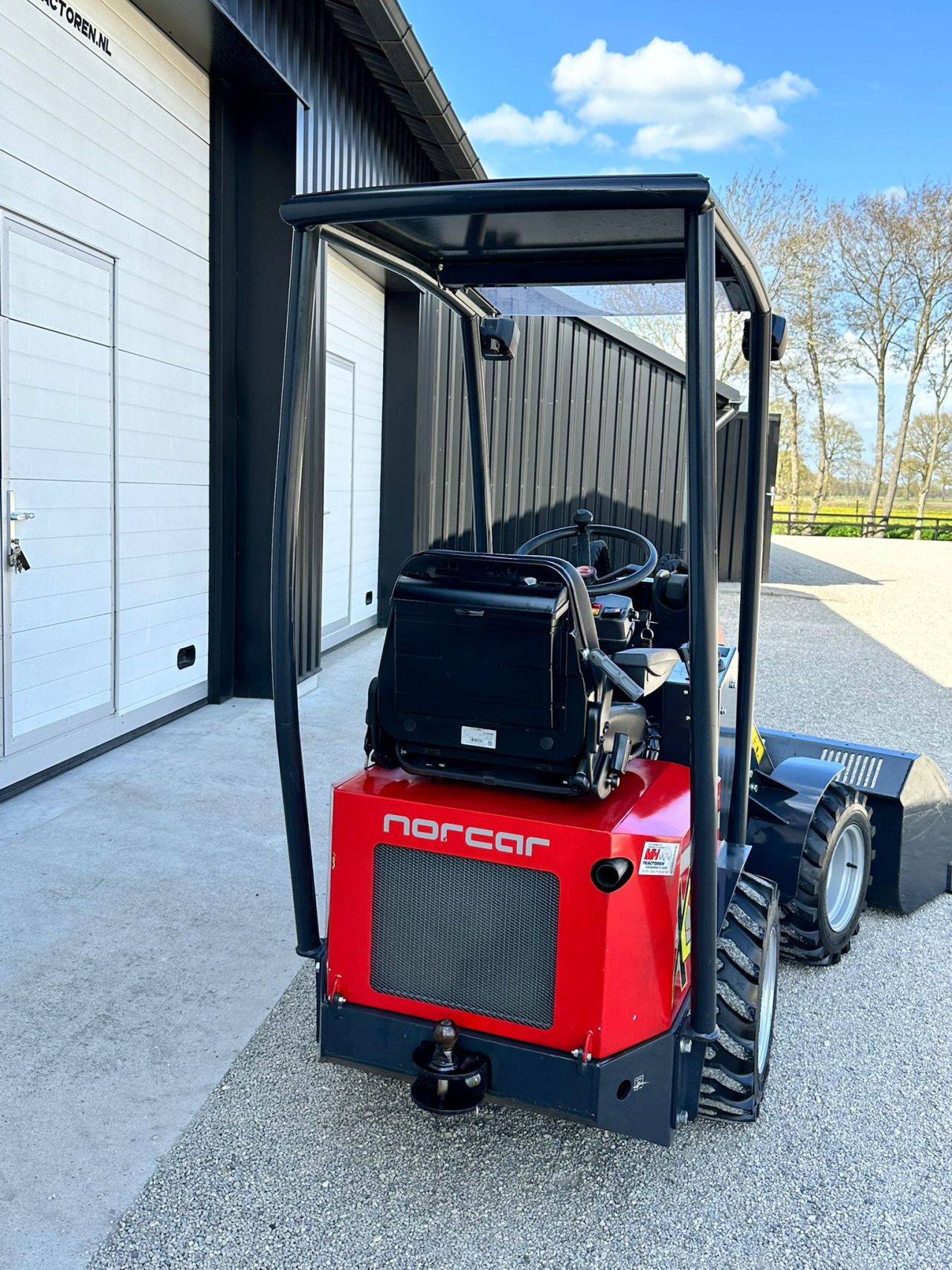 TE KOOP: zeer nette NORCAN 755 shovel