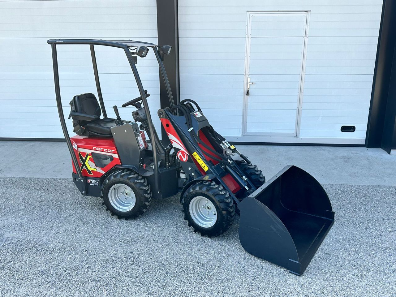 TE KOOP: zeer nette NORCAN 755 shovel