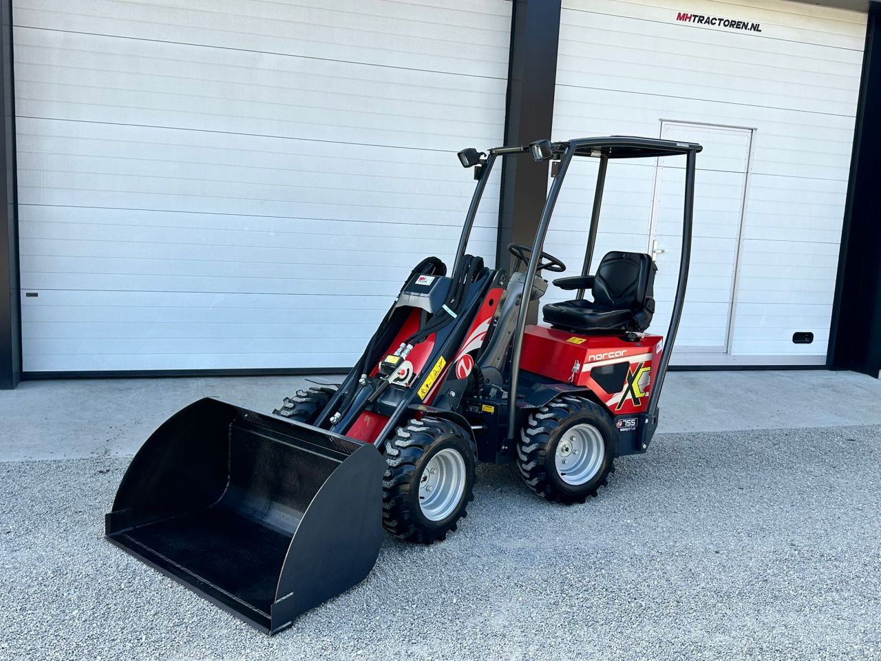 TE KOOP: zeer nette NORCAN 755 shovel