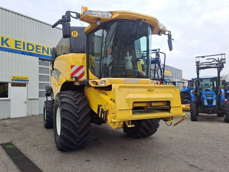 New Holland CX720