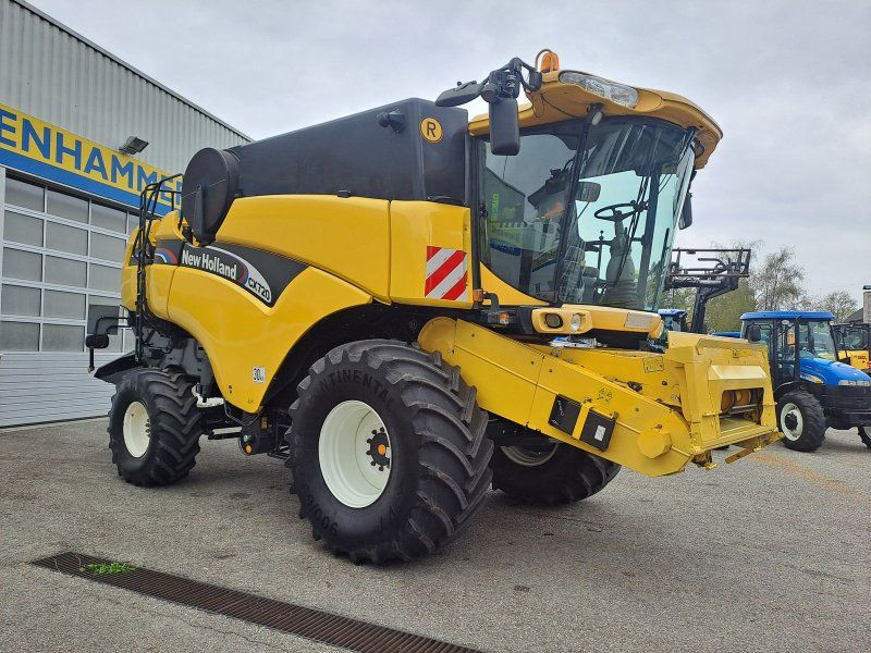 New Holland CX720