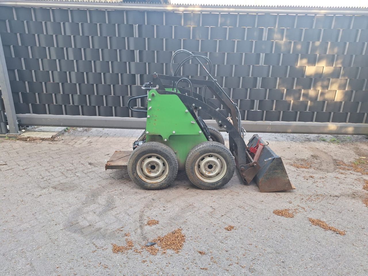 Skidster sherpa shovel kubota schaffer multione weidemann