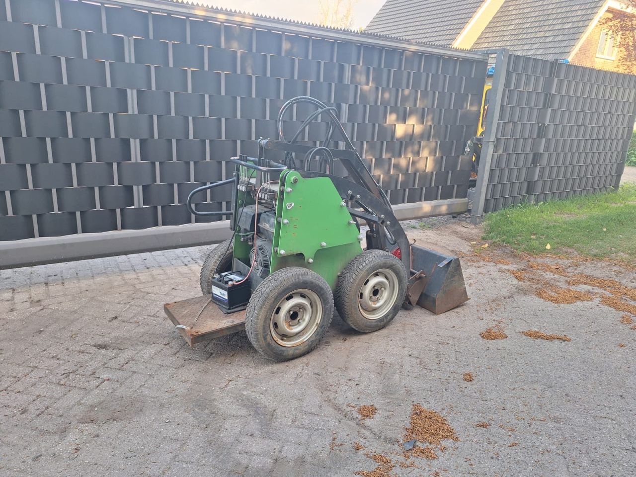 Skidster sherpa shovel kubota schaffer multione weidemann