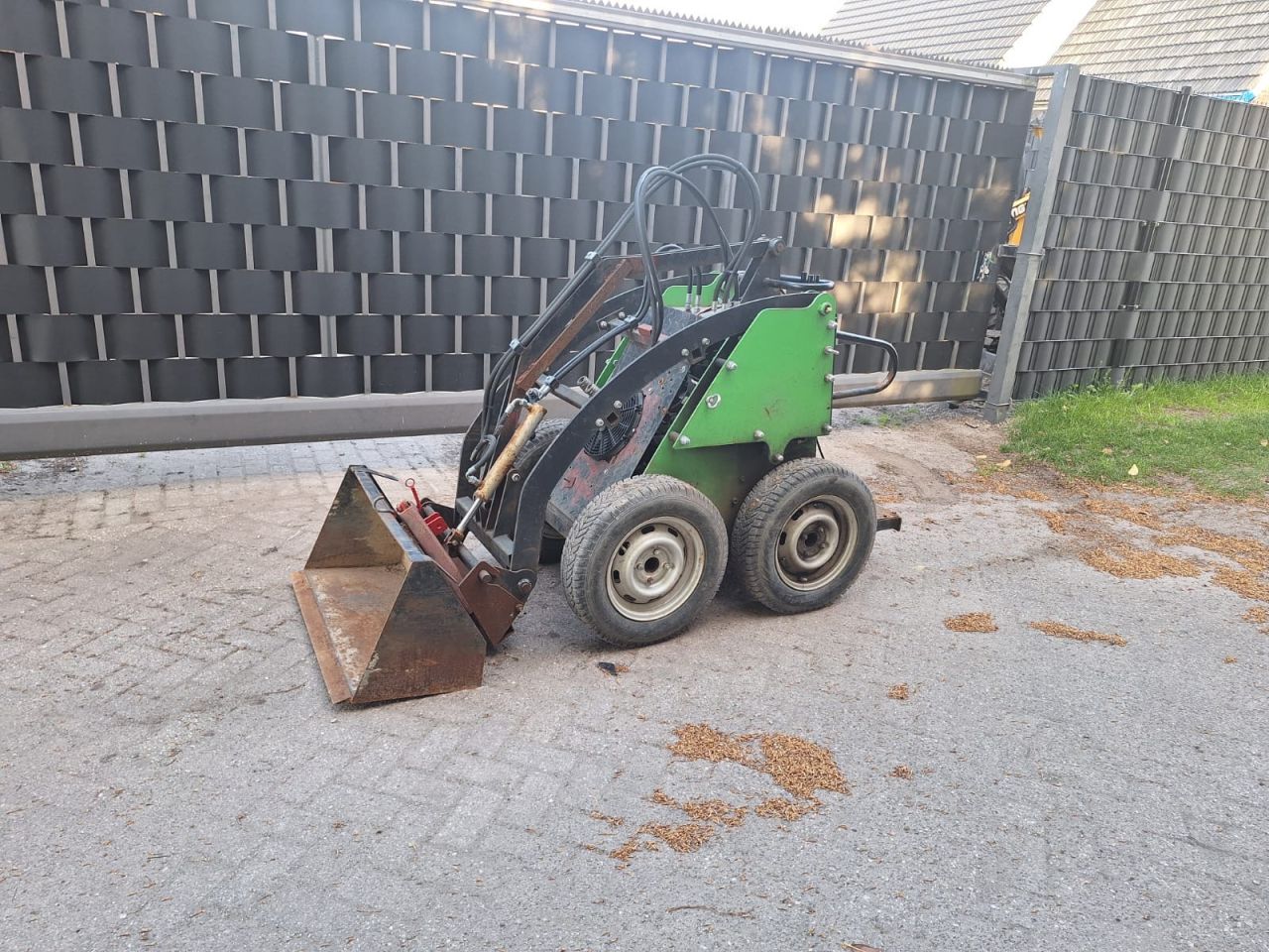 Skidster sherpa shovel kubota schaffer multione weidemann