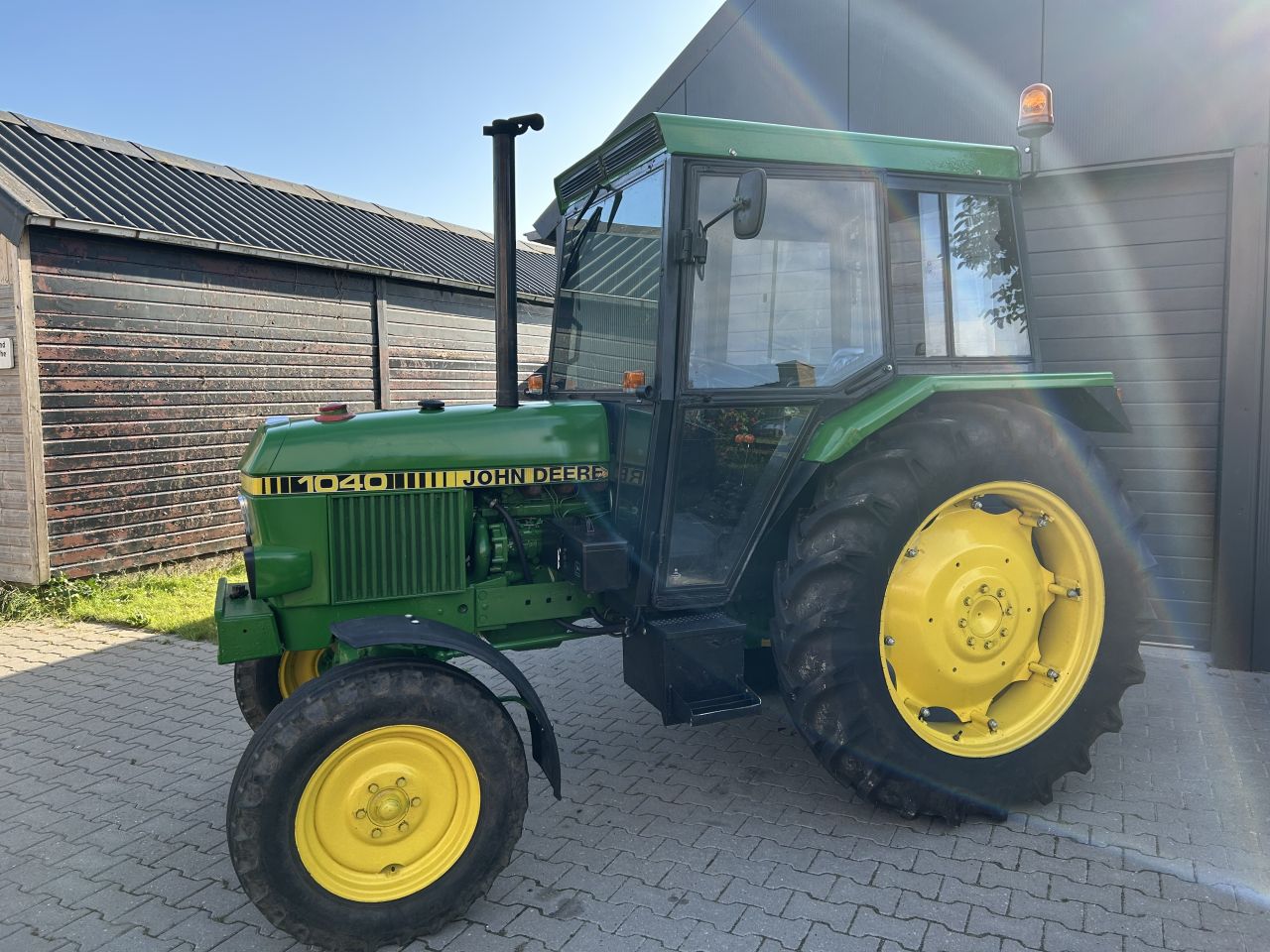 John Deere 1040