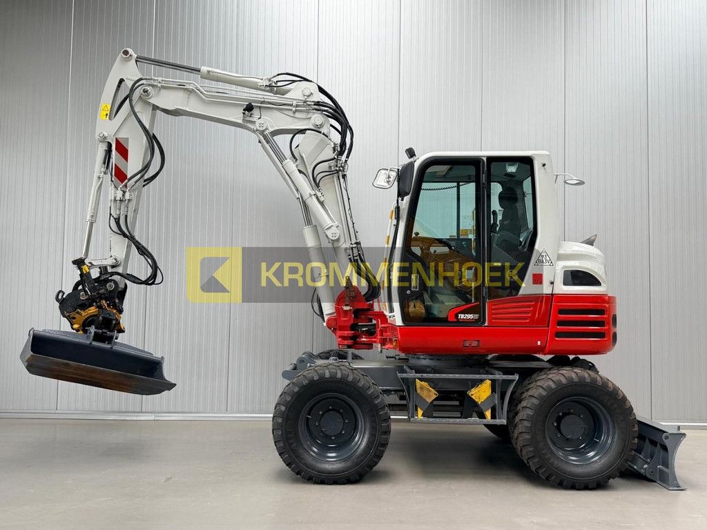 Takeuchi TB 295 W Engcon Tilt Rotator KH9584