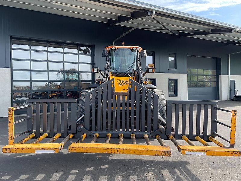 JCB 426 e HT Agri inkl. Grüngutgabel