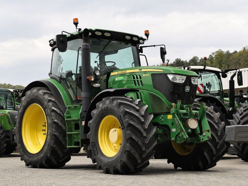 John Deere 6140R
