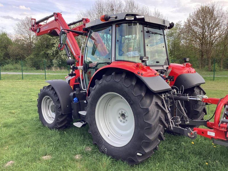 Massey Ferguson 5S.135 Dyna-6 EXCLUSIVE