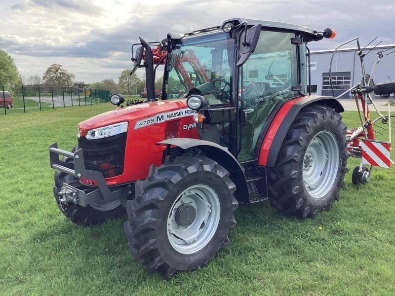 Massey Ferguson 4709M Cab