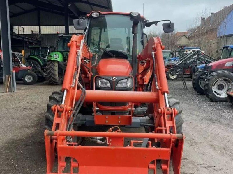 Kubota m 8560