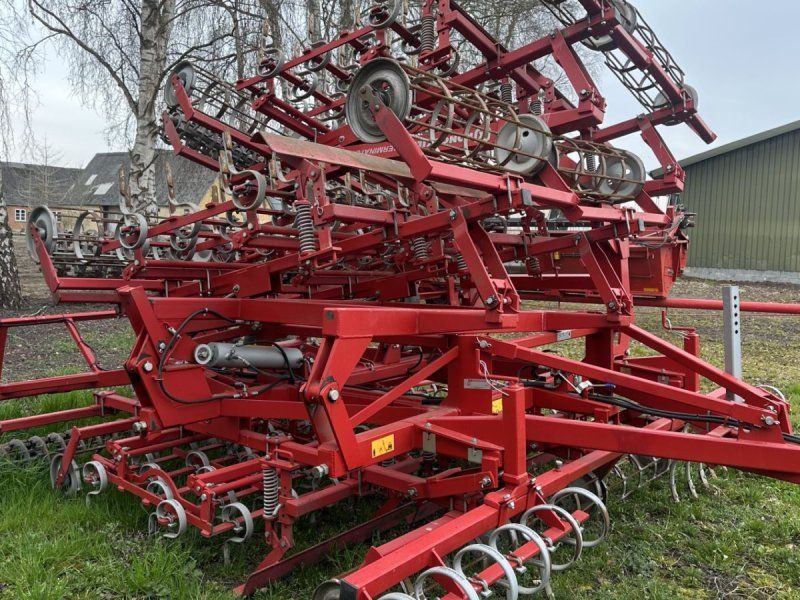 Kongskilde 7 meter germinator med CROSKILL tromle bagerst. Velnet til roe