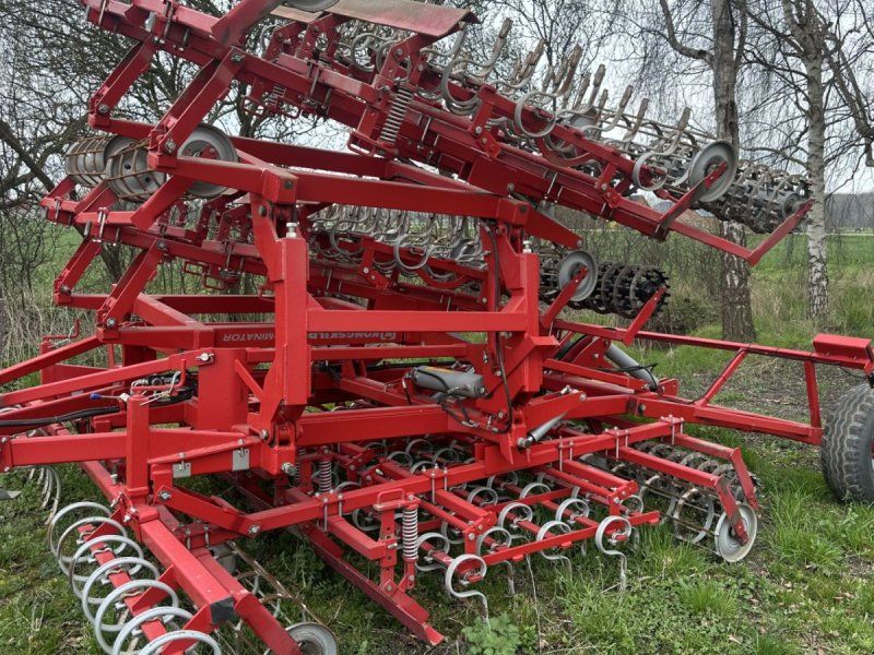 Kongskilde 7 meter germinator med CROSKILL tromle bagerst. Velnet til roe