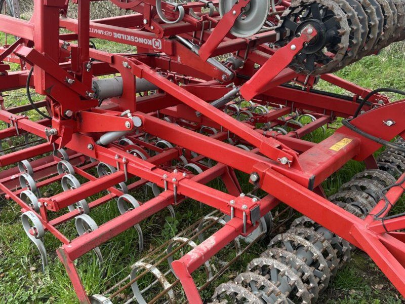 Kongskilde 7 meter germinator med CROSKILL tromle bagerst. Velnet til roe