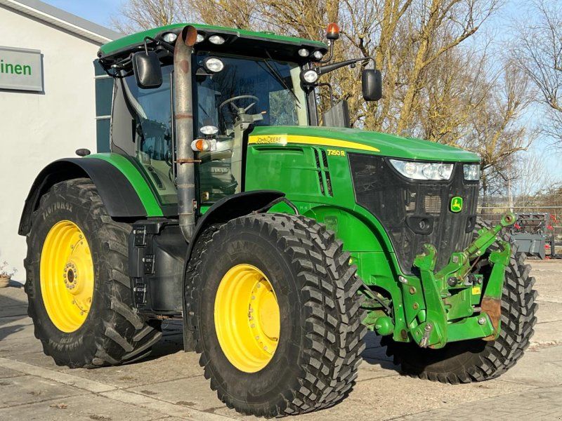 John Deere 7250R AutoPowr Frontzapfwelle