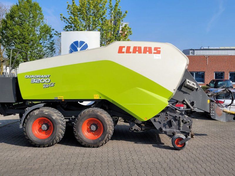 Claas Quadrant  3200 Roto Cut