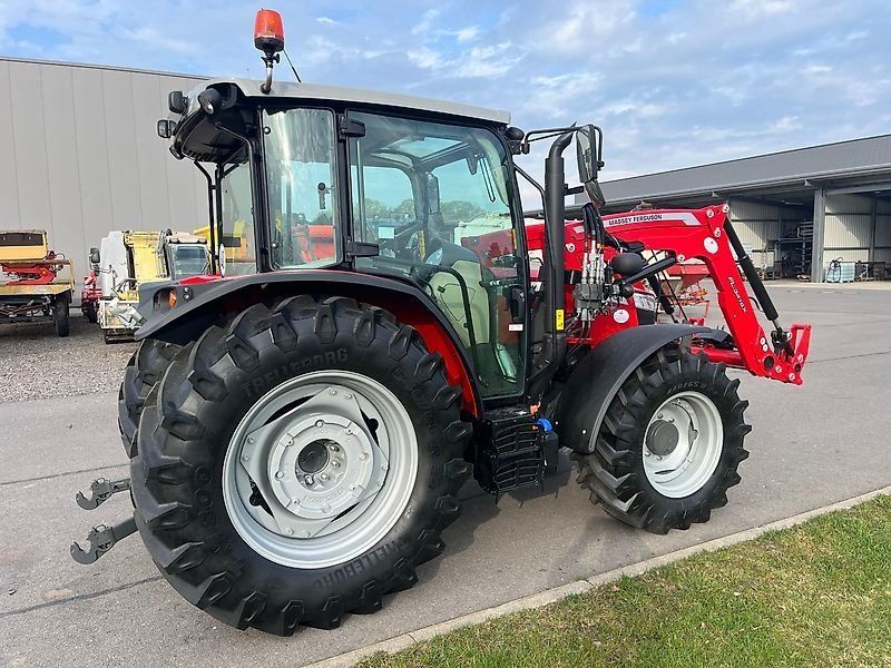Massey Ferguson 4709 M Dyna-2