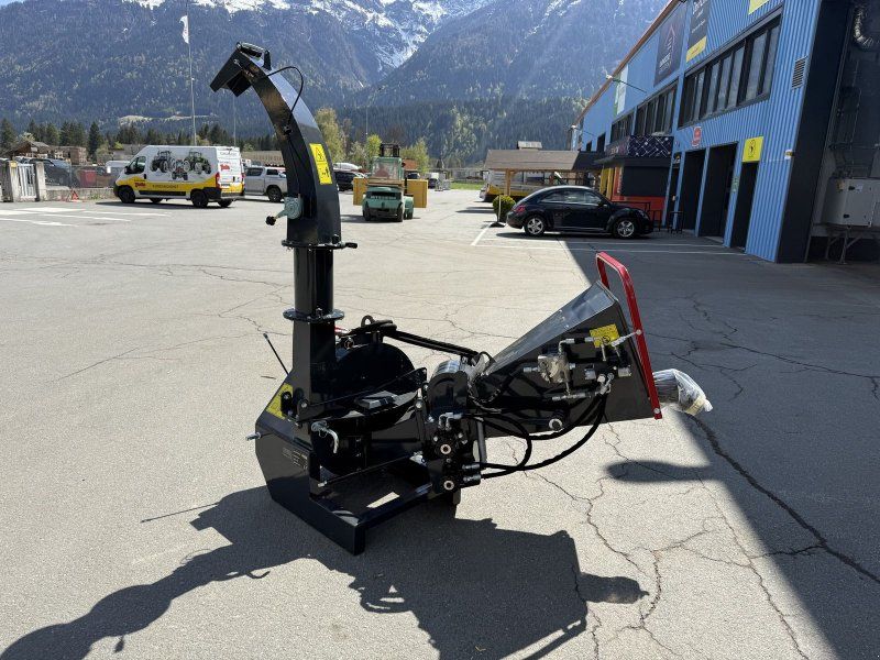 BX-42RS Scheibenhäcksler bis 10cm Aststärke